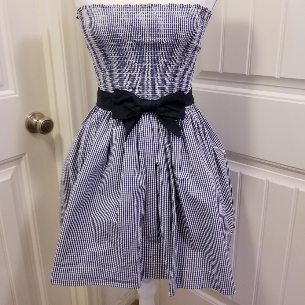 Strapless dress